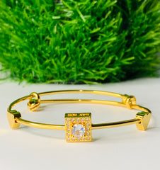 BRIGHT BLOOM BANGLE