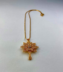 GOLD FLORAL NECKLACE