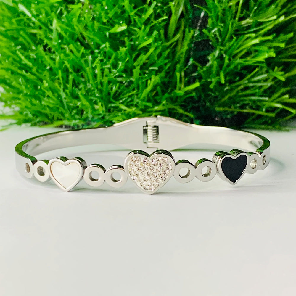TRI HEART BANGLE