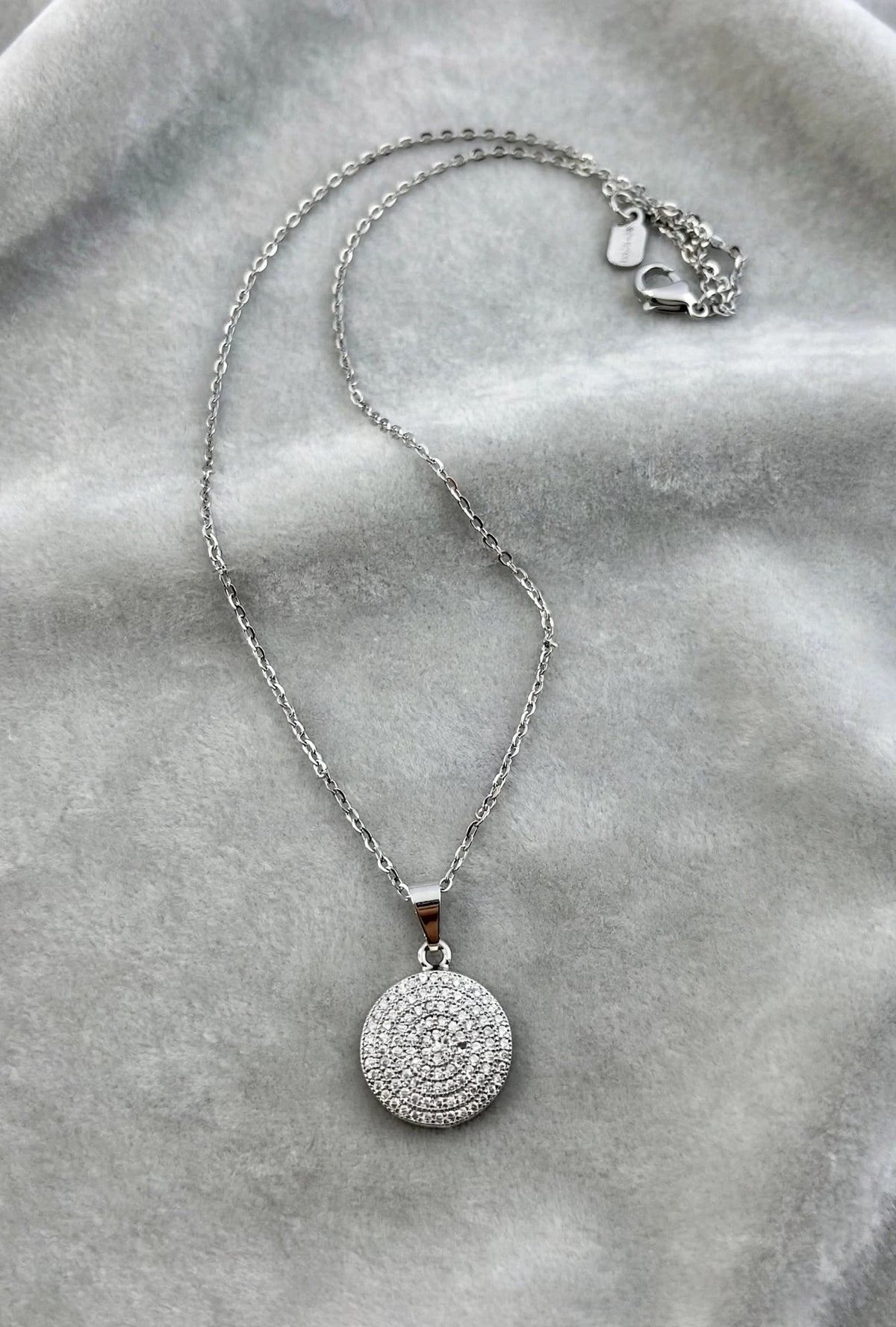 CRYSTAL HORIZON NECKLACE