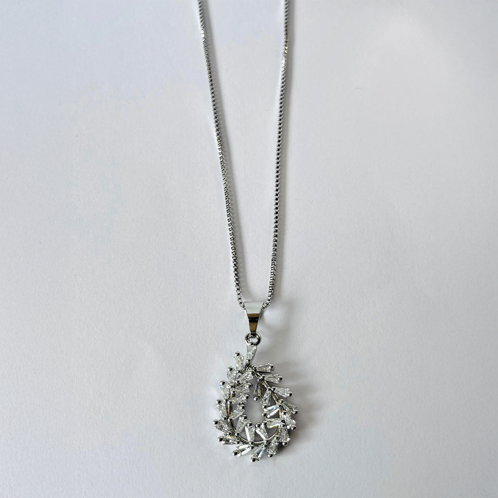 CRYSTAL HALO PENDANT
