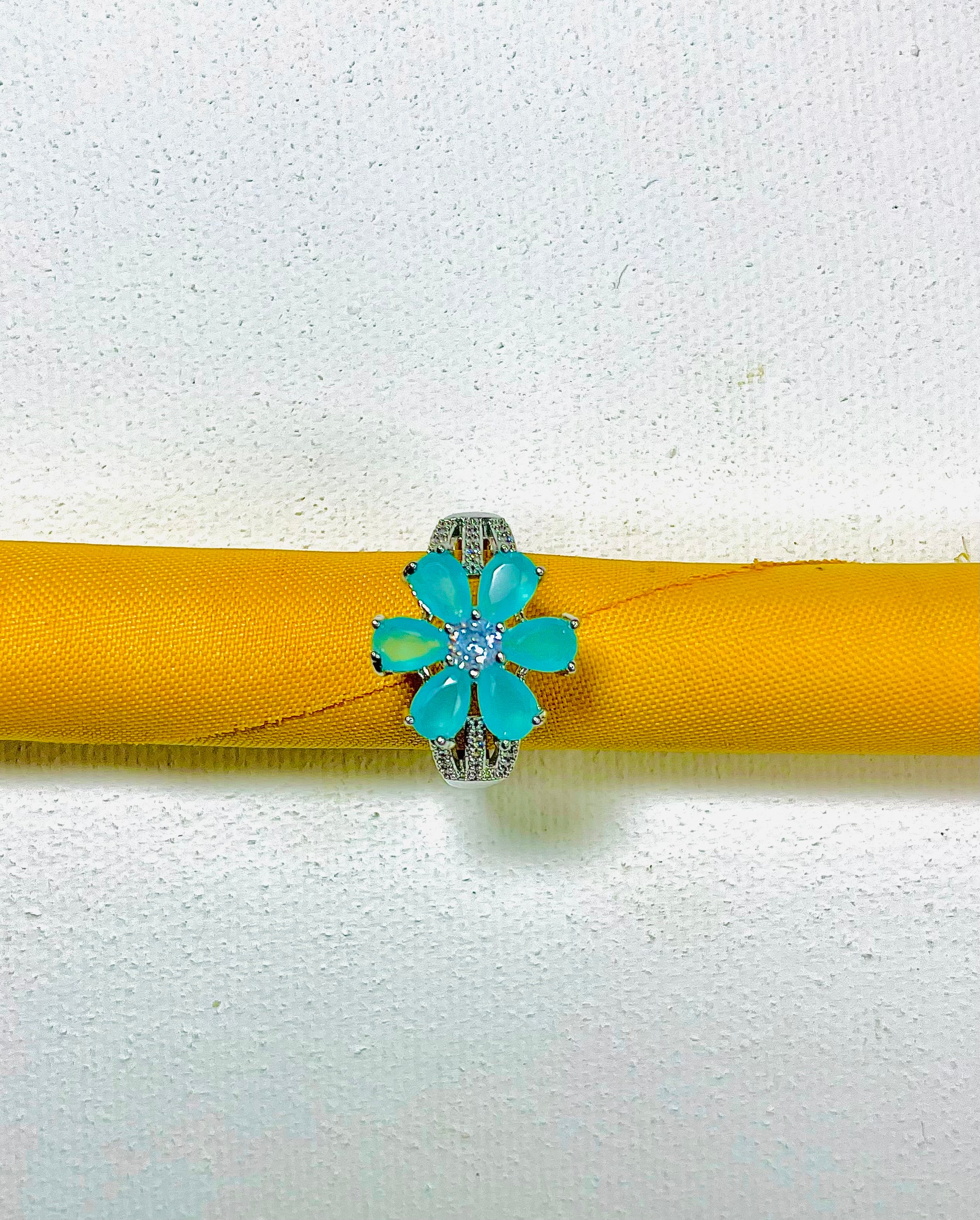 OCEAN FLOWER RING