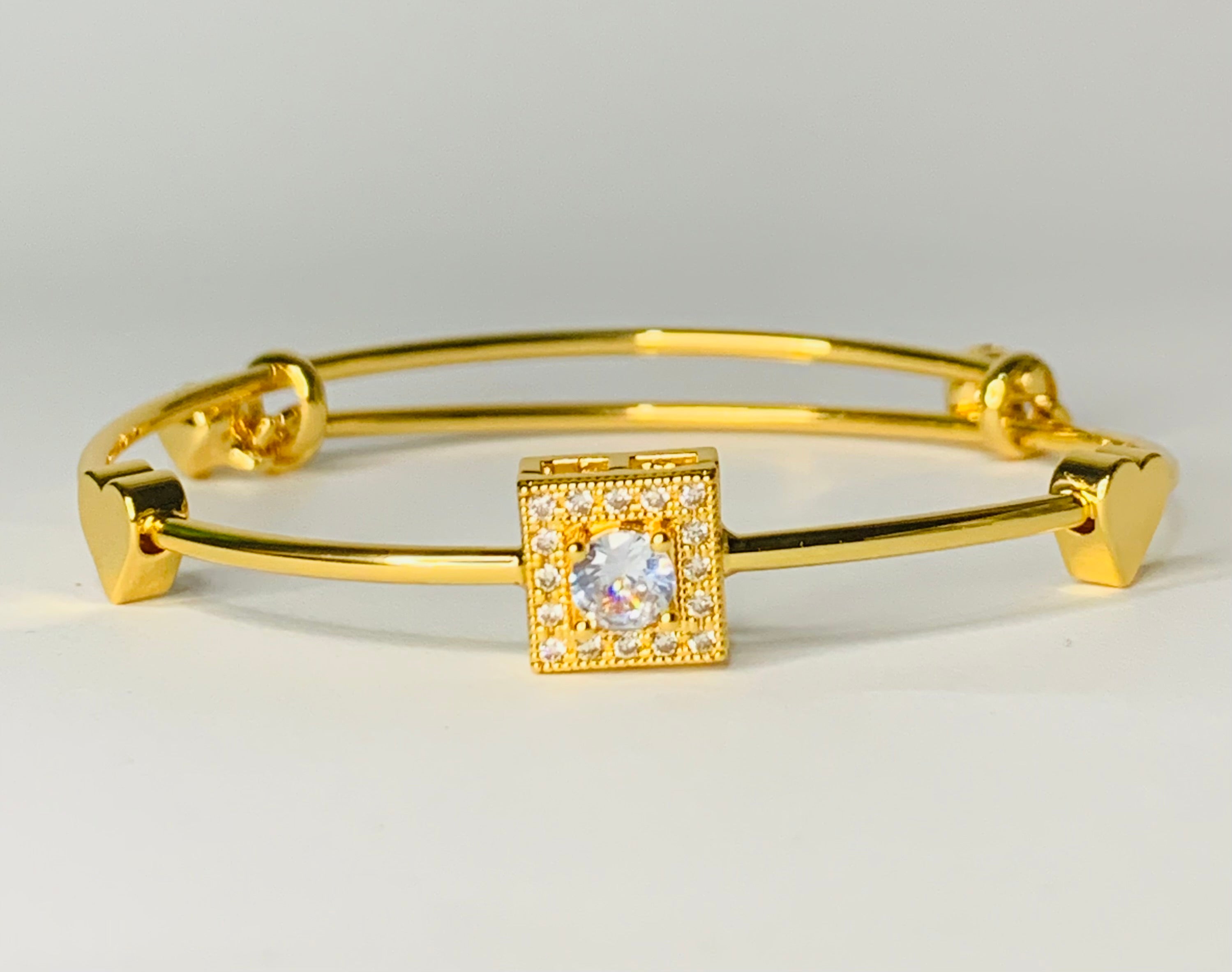 BRIGHT BLOOM BANGLE