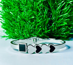 HEARTBEAT BANGLE