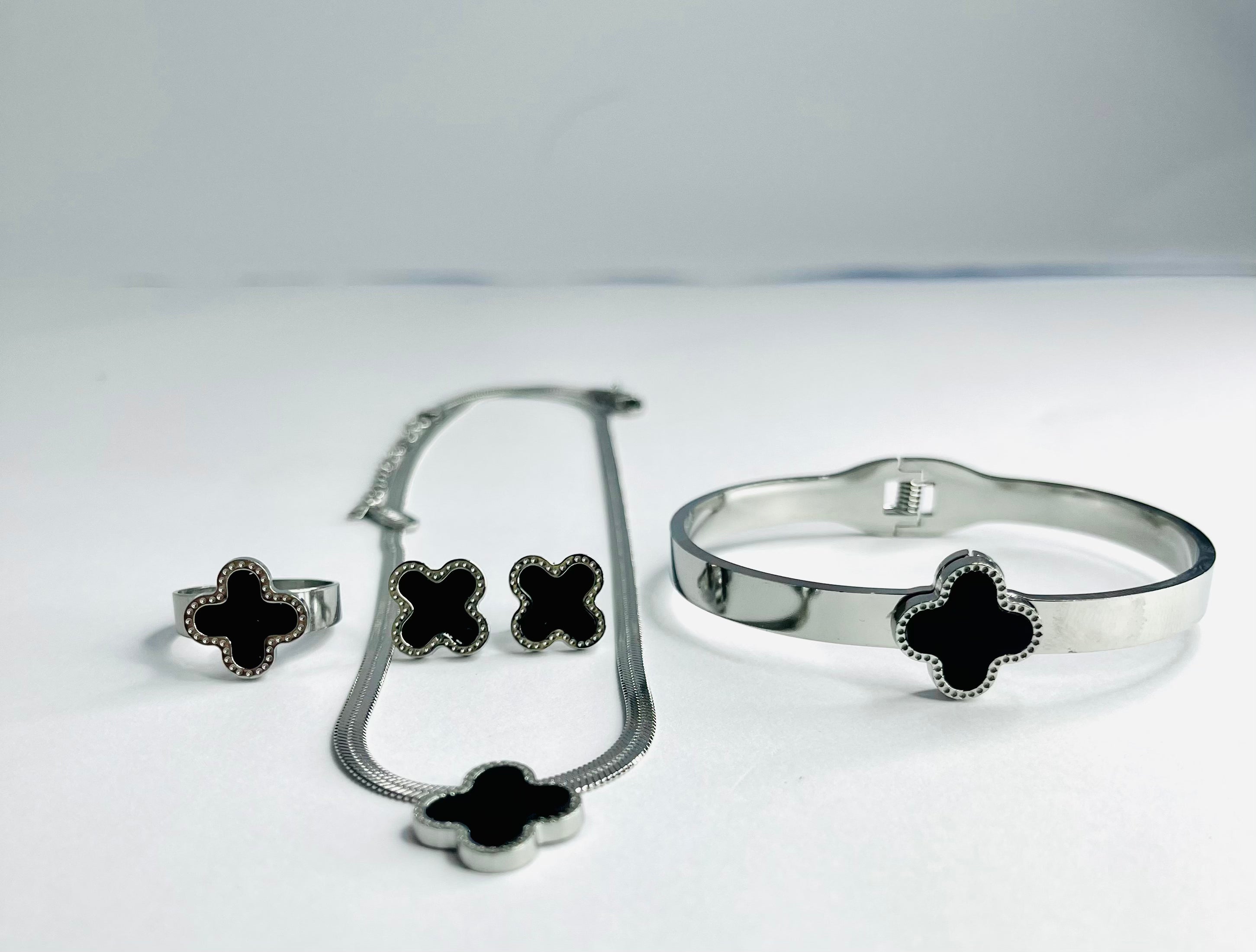 4-Piece Jewelry Set – Bracelet, Bangle & Earrings