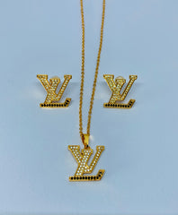 LV LOCKET SET