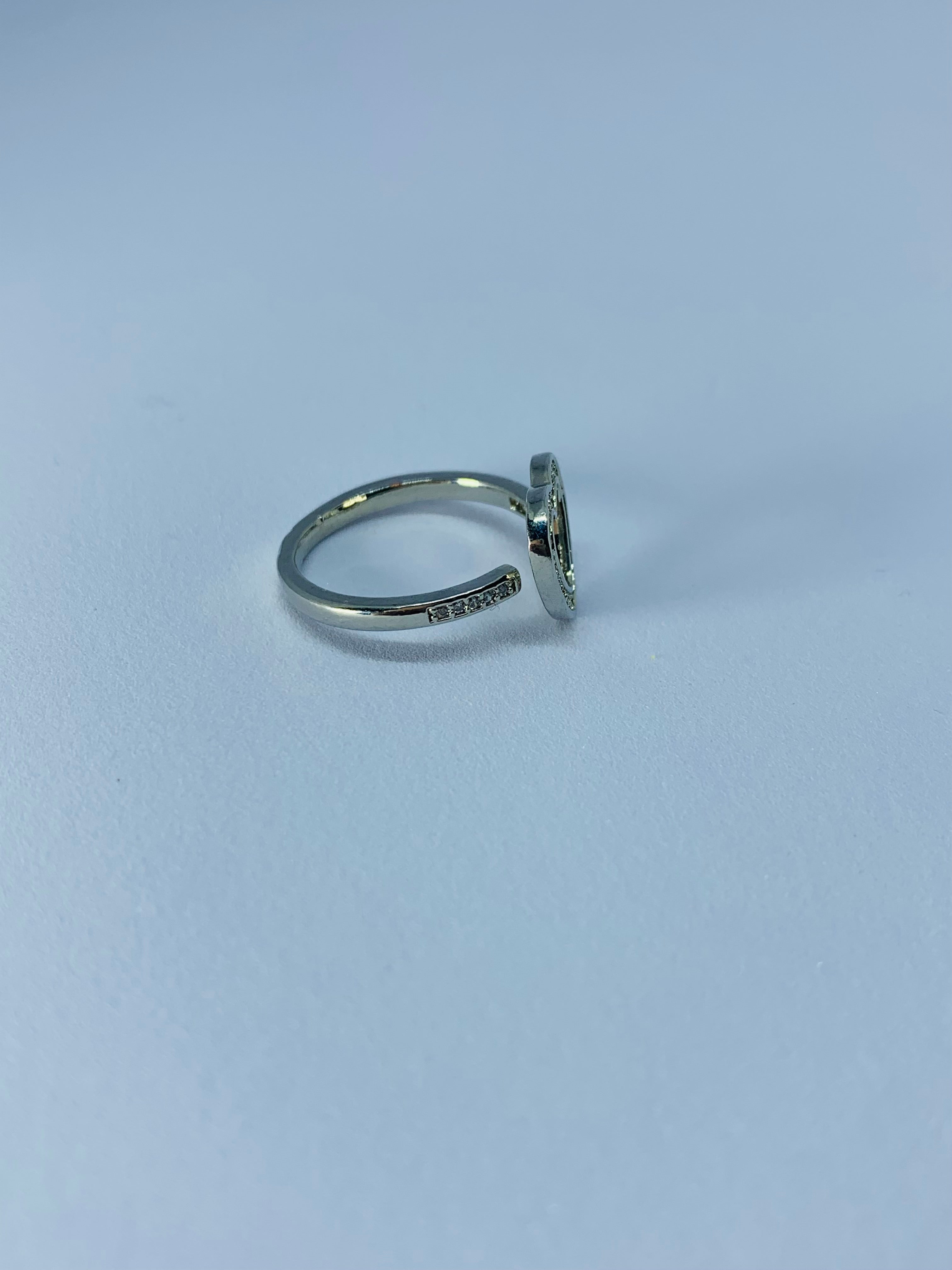 OPEN HEART RING