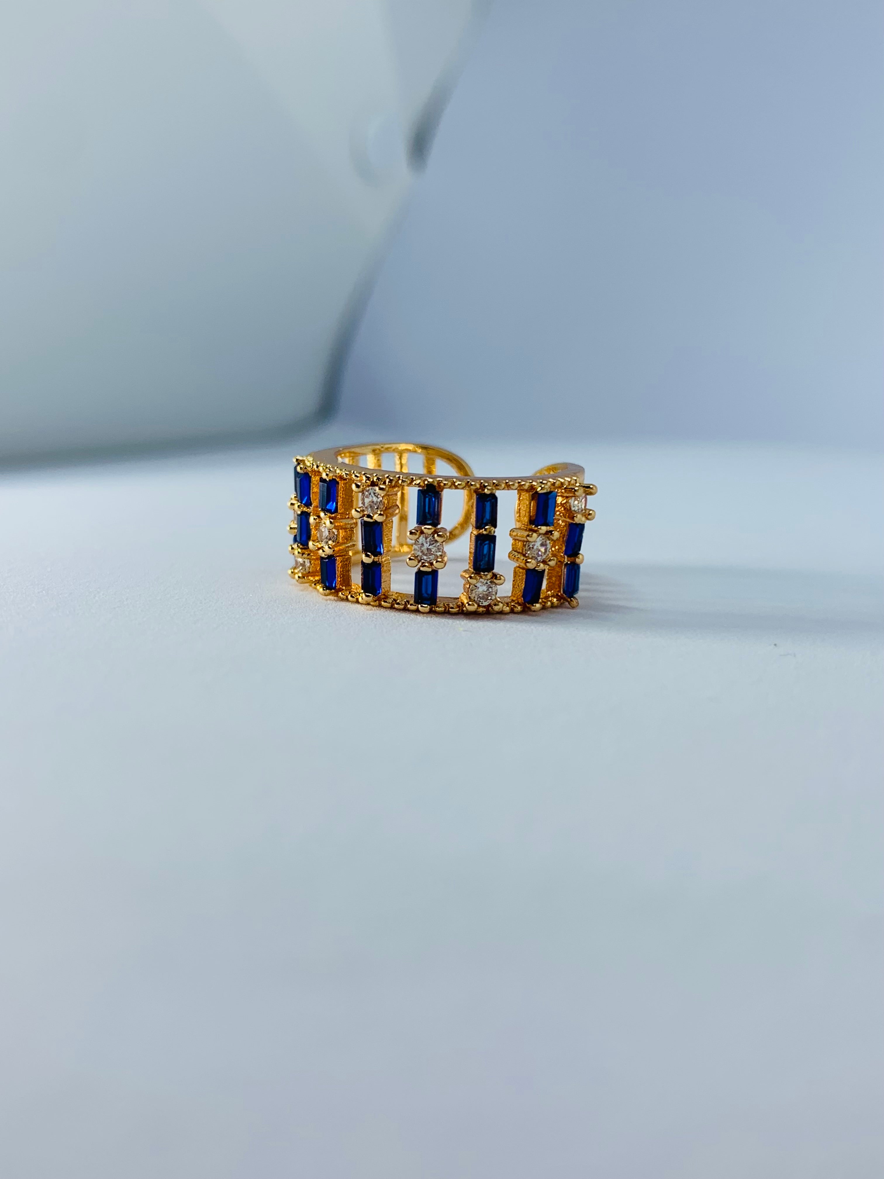 ROYAL ORBIT RING