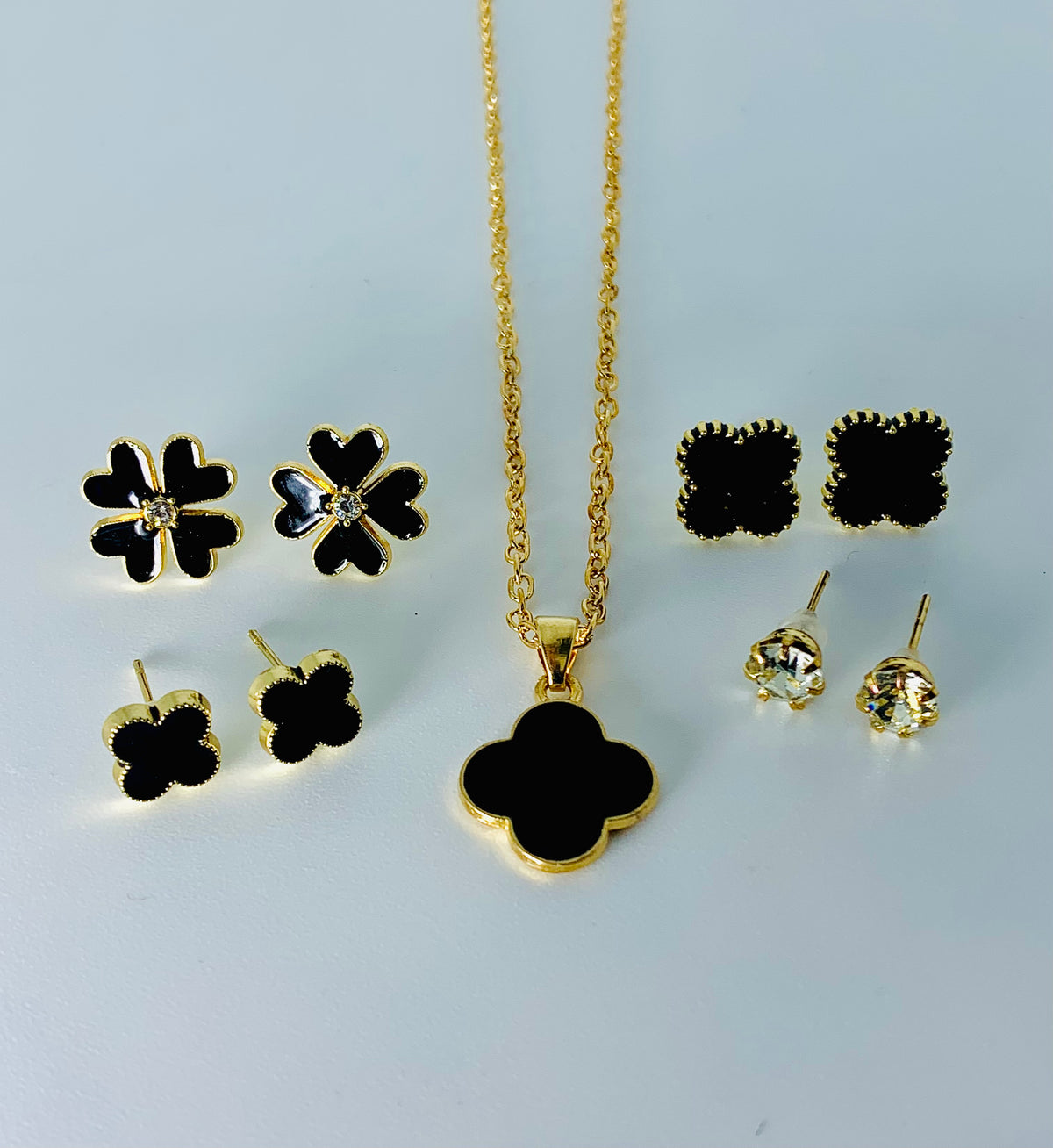 Locket, Earrings Clover Set