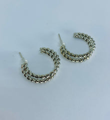 TWISTED DOUBLE ROW HOOPS