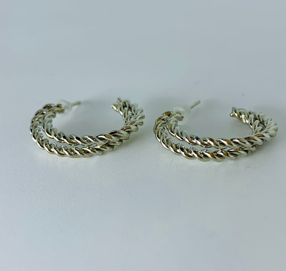 TWISTED DOUBLE ROW HOOPS