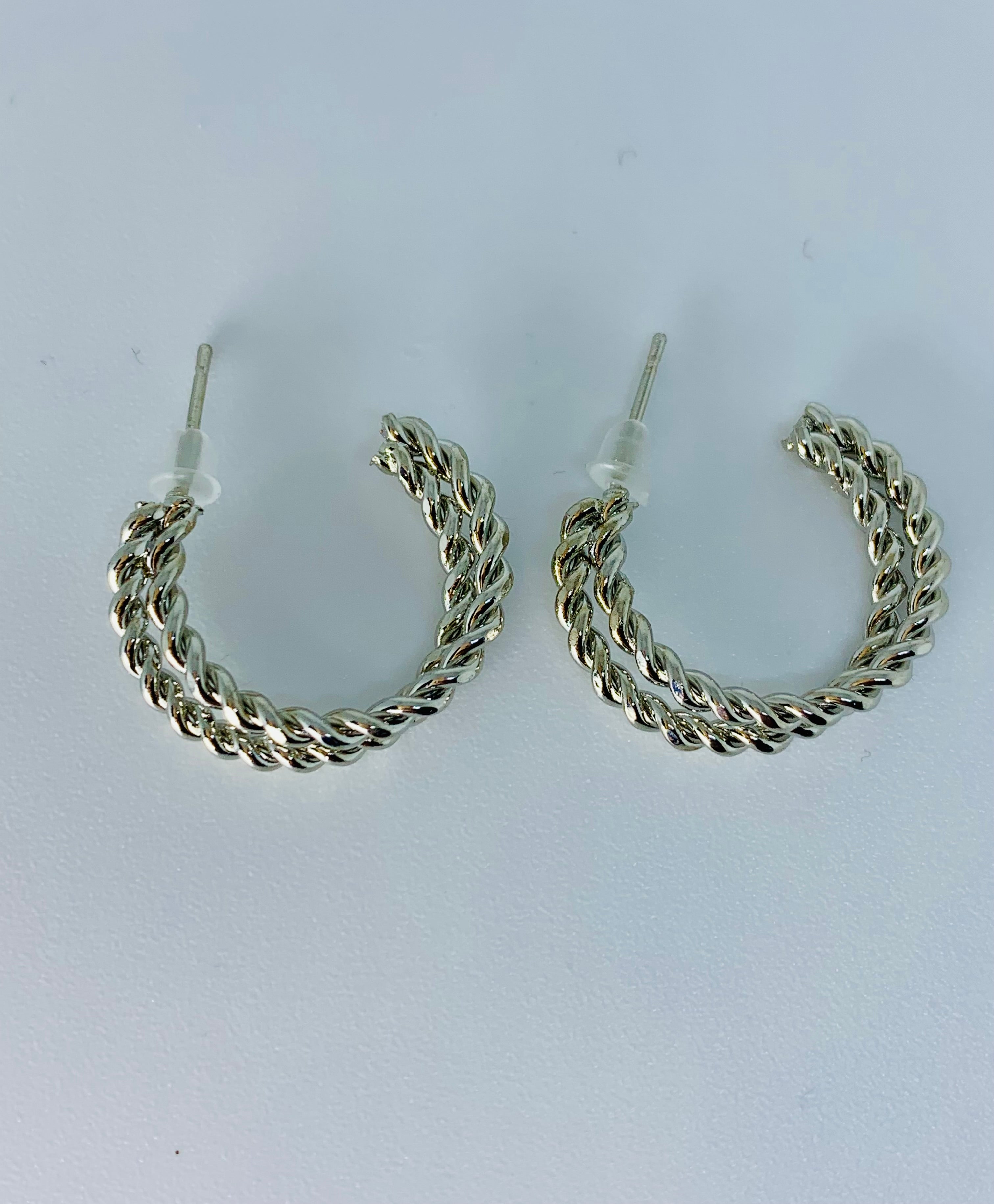 TWISTED DOUBLE ROW HOOPS