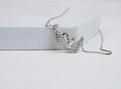 SWAN NECKLACE