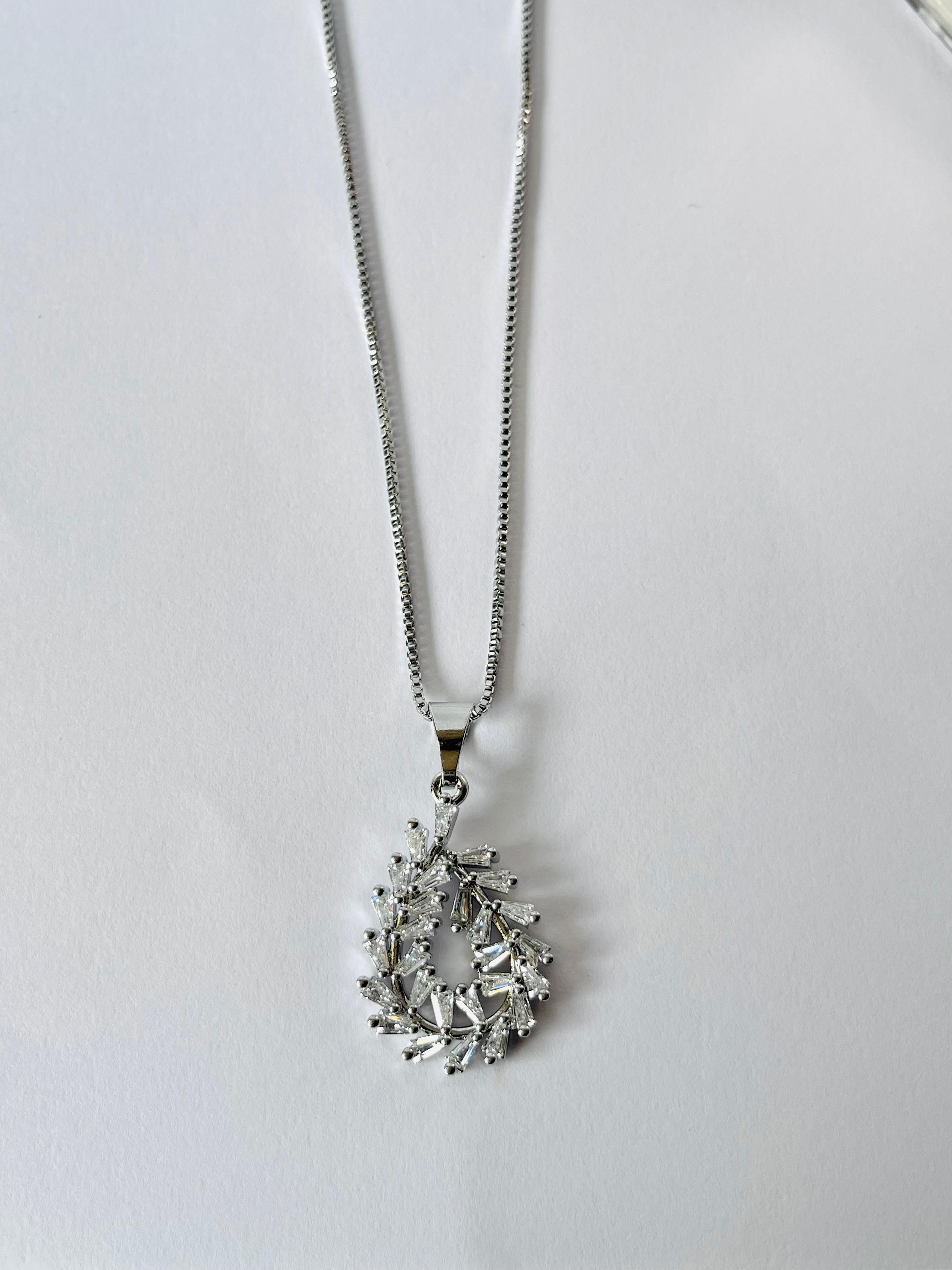 CRYSTAL HALO PENDANT