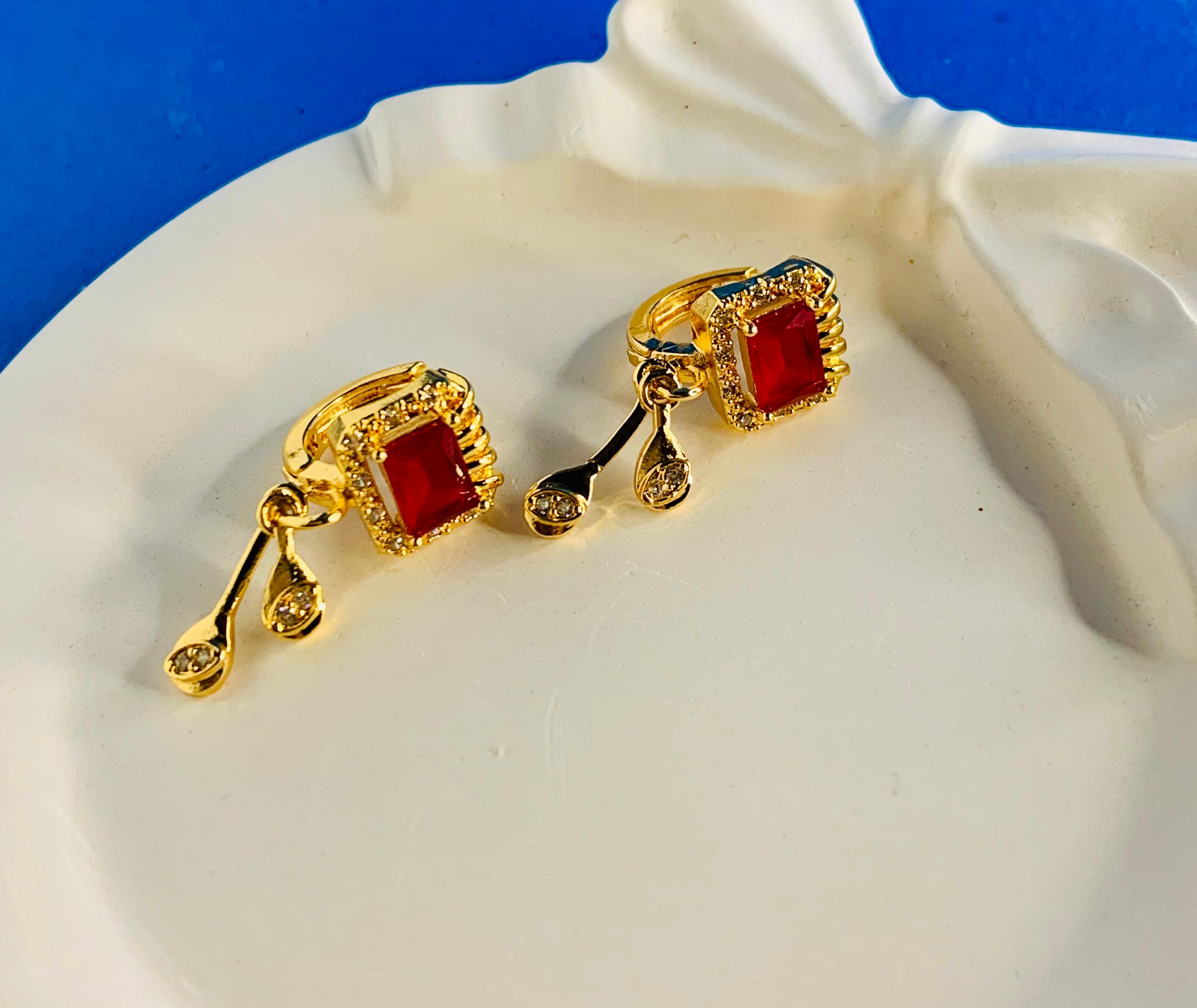 GEMSTONE GLIMMER HOOPS