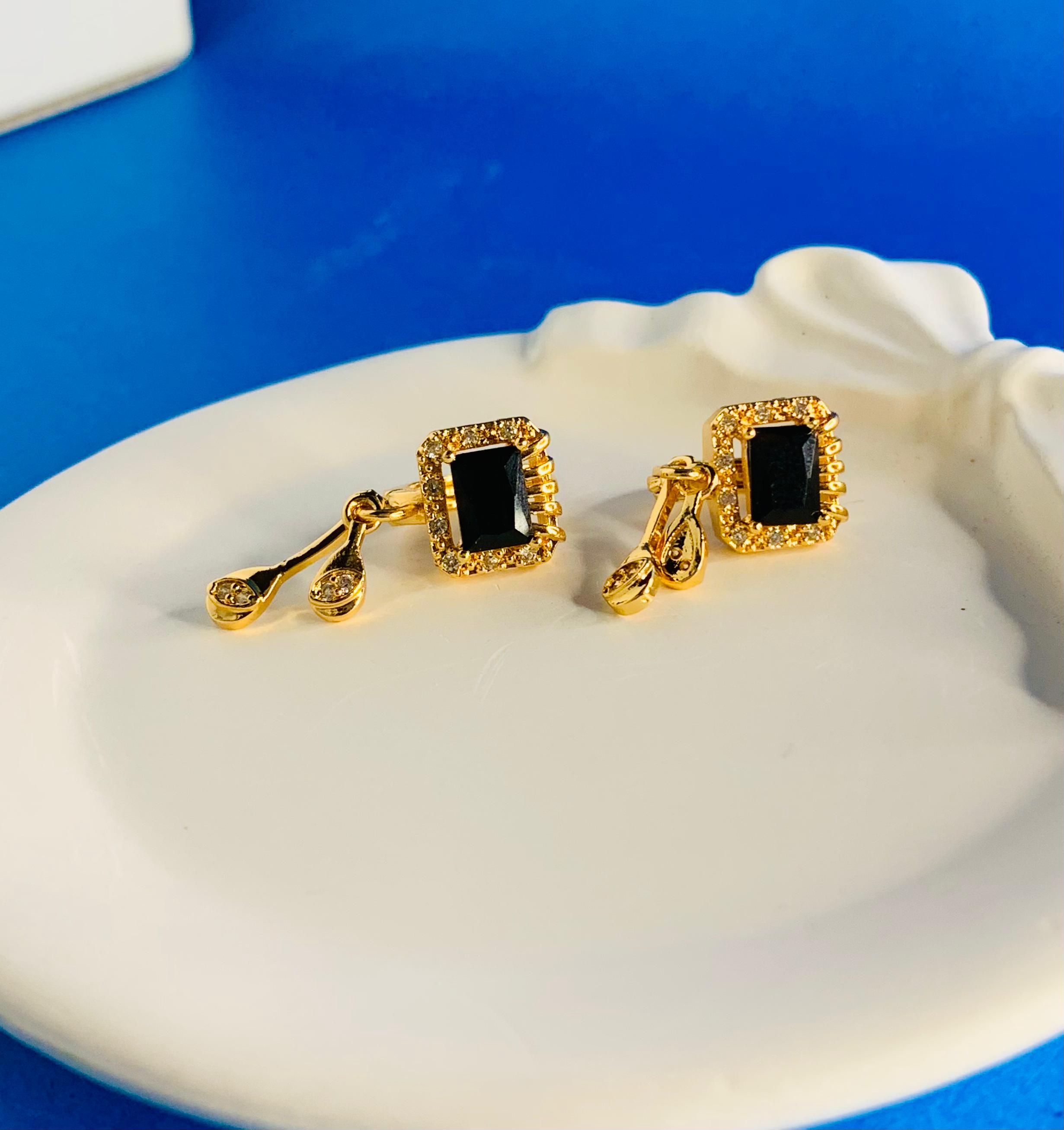 GEMSTONE GLIMMER HOOPS