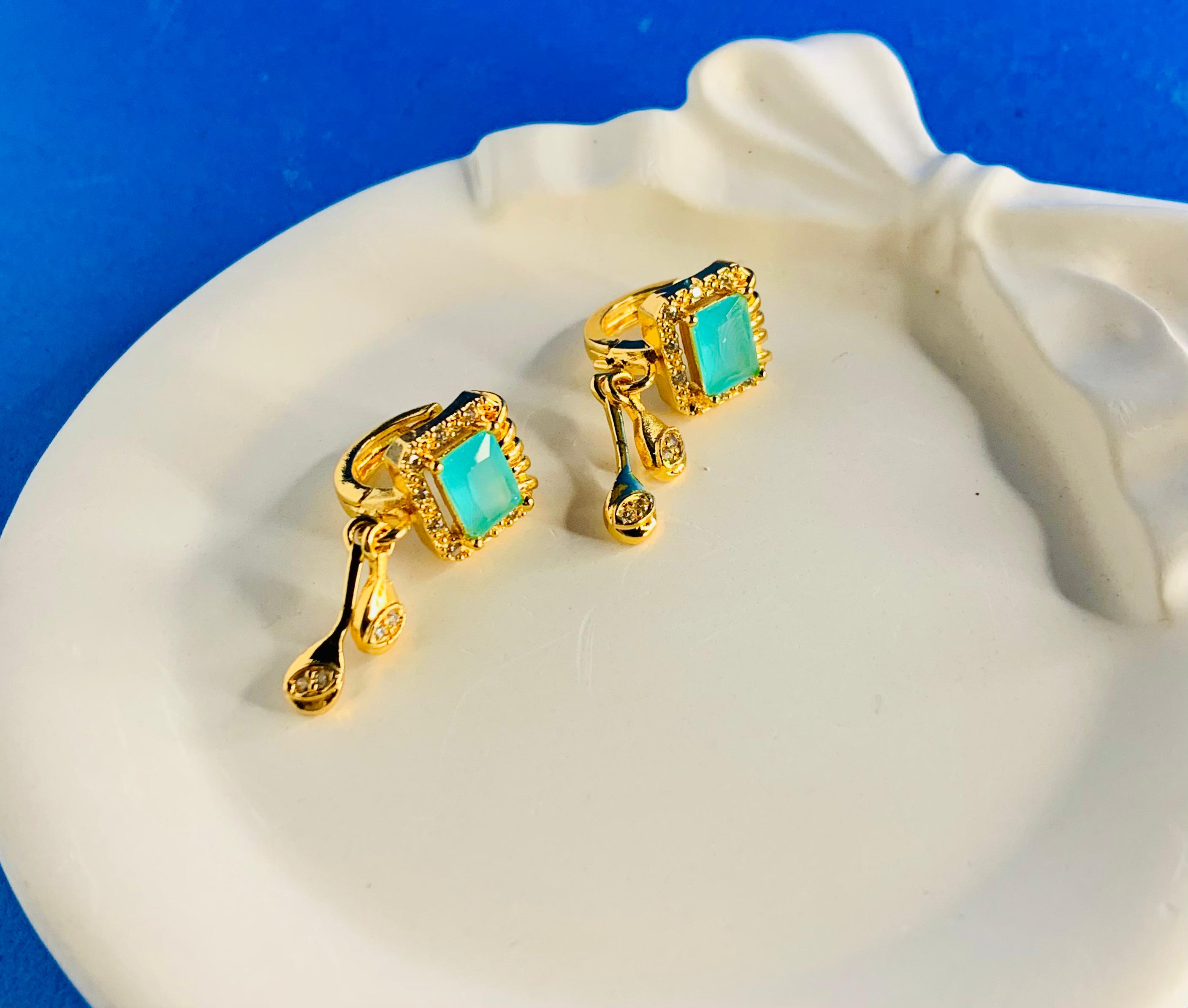 GEMSTONE GLIMMER HOOPS