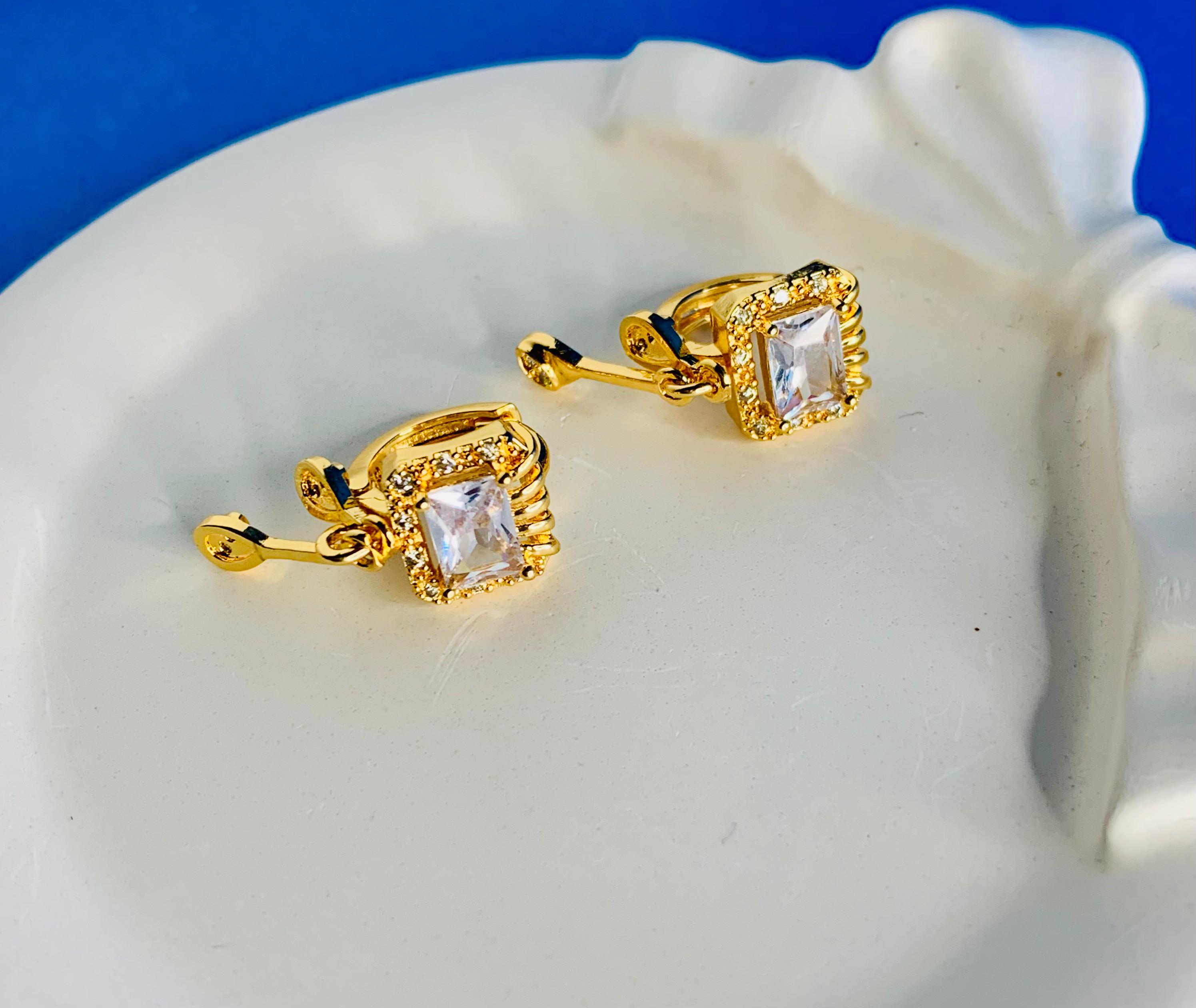 GEMSTONE GLIMMER HOOPS