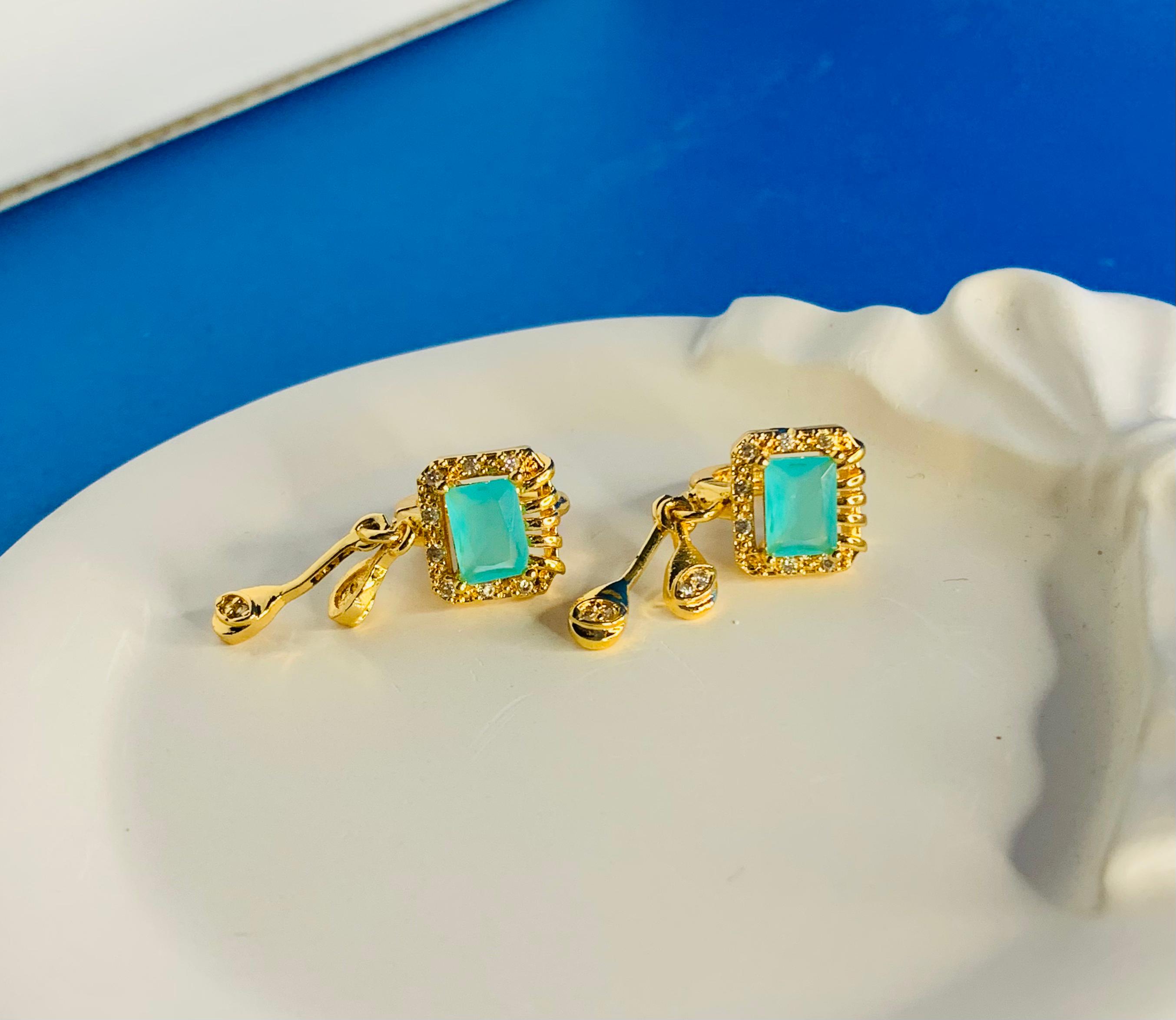 GEMSTONE GLIMMER HOOPS